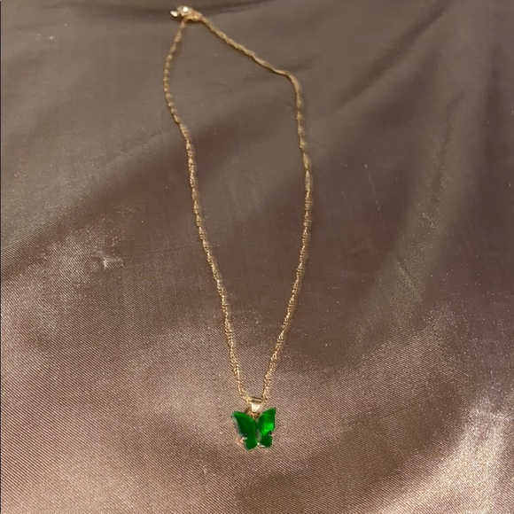 Jewelry - Green butterfly necklace